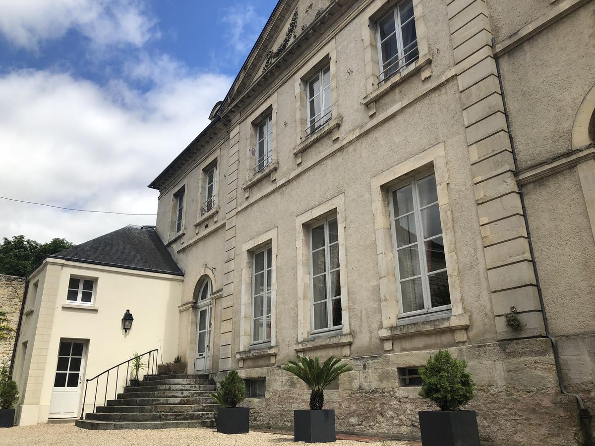 Castel Saint-Leonard Bed & Breakfast ฟาแลซ ภายนอก รูปภาพ
