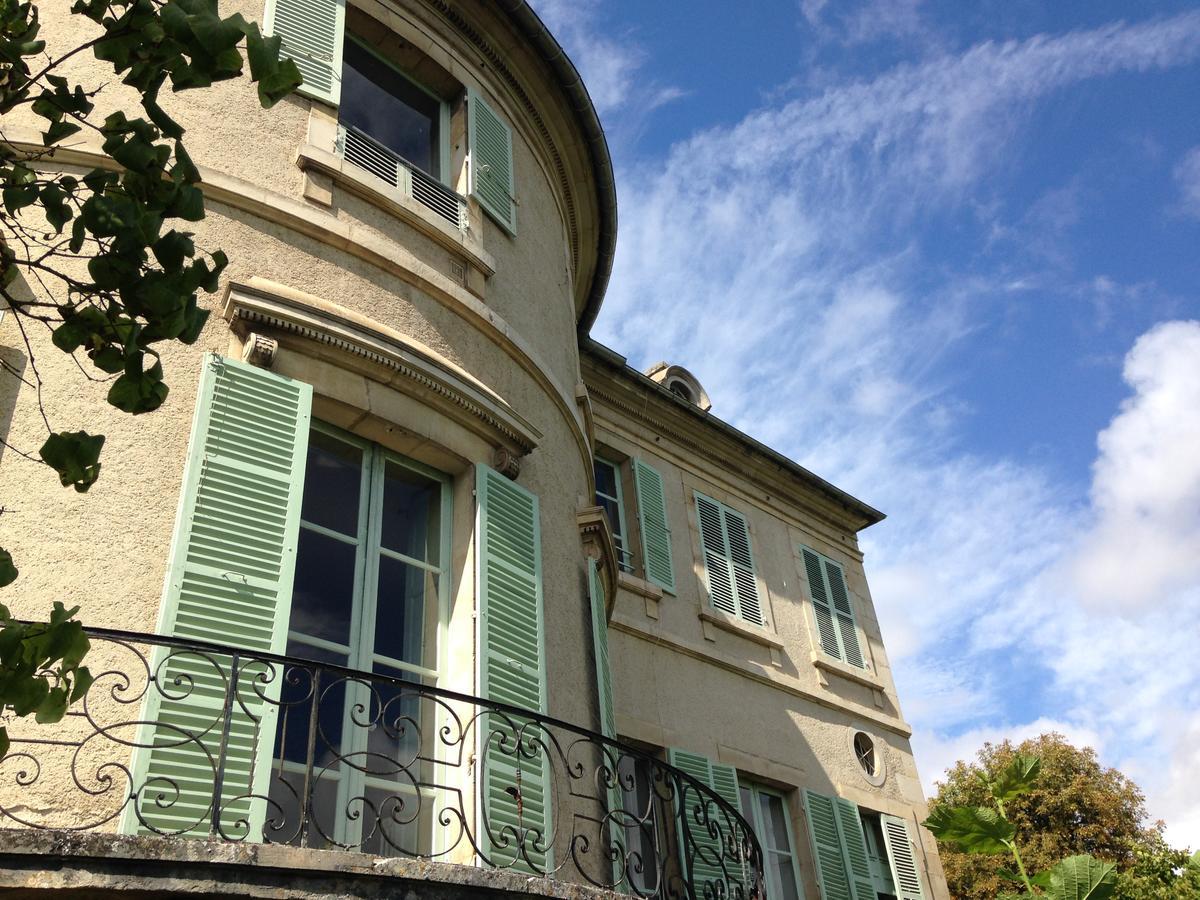 Castel Saint-Leonard Bed & Breakfast ฟาแลซ ภายนอก รูปภาพ