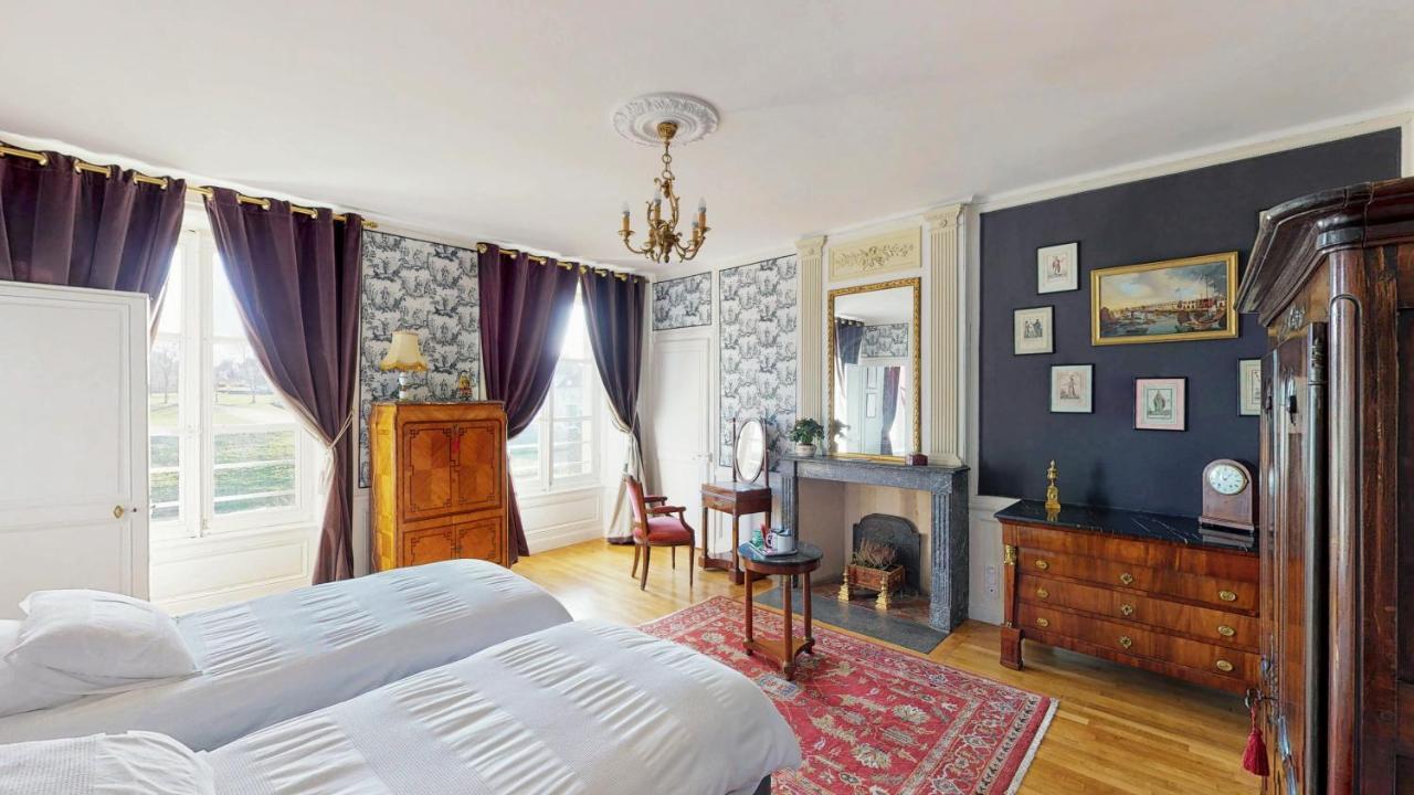 Castel Saint-Leonard Bed & Breakfast ฟาแลซ ภายนอก รูปภาพ