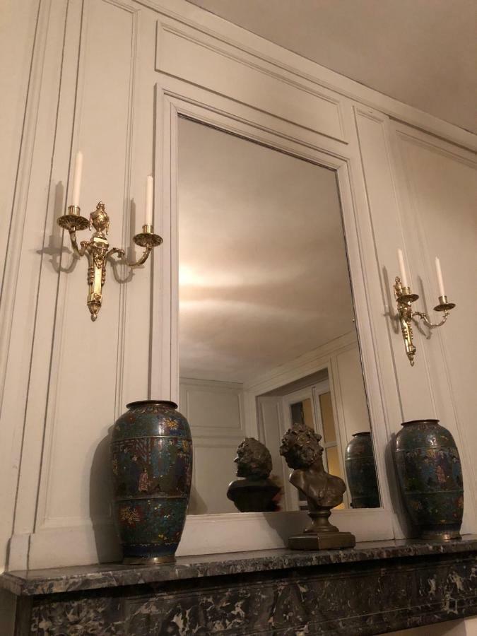 Castel Saint-Leonard Bed & Breakfast ฟาแลซ ภายนอก รูปภาพ